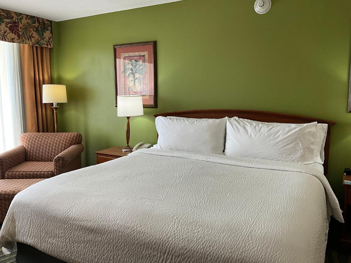 Holiday Inn & Suites Clearwater Beach By Ihg Exterior photo