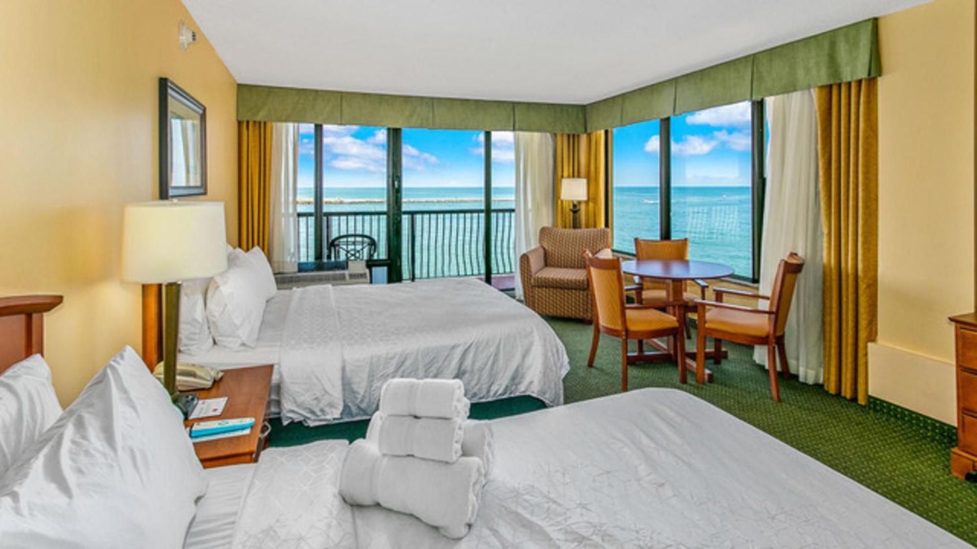 Holiday Inn & Suites Clearwater Beach By Ihg Exterior photo
